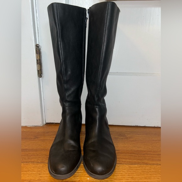 Black mid calf boots! - Picture 3 of 4